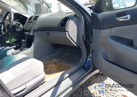 2005 Honda Accord 2.4 Lx from USA, damaged, VIN 1HGCM56465A115858